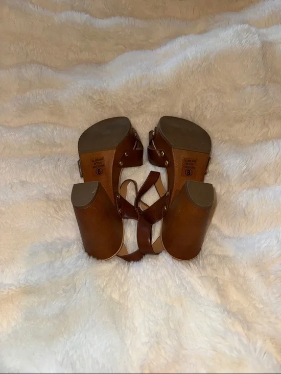 Soda Brown Block Platform Heel - Picture 4 of 6